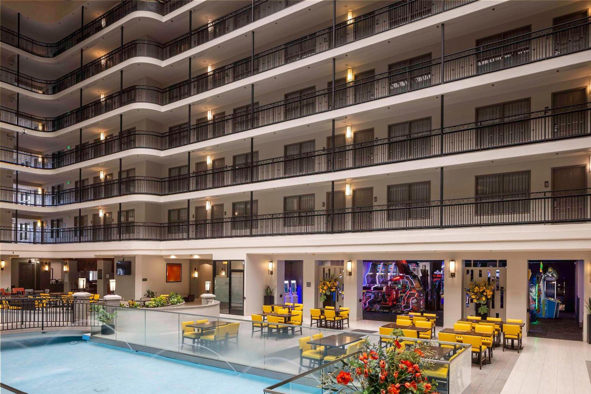 เอ็มบาสซี่ สวีทส์ อะนาฮีม นอร์ท โฮเต็ล Hotel อนาไฮม์ ภายนอก รูปภาพ